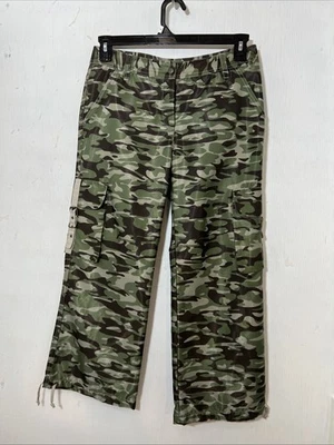 Express Pants Women Size 6 Green Camo Military Cargo Capri Crop Polyester Button - Image 1 of 4