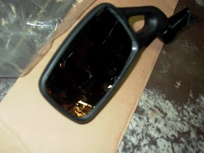 Espejo retrovisor izquierdo negro Triumph 1991-98 Sprint/TROPHY 1200 pn 2300157-T0301 nuevo de stock Foto 1 de 4