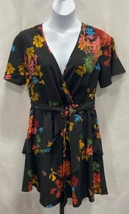 Uguest women't size 1X dress with floral print and ties. - Picture 1 of 8
