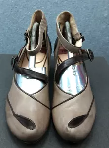 Roda Size 38 Made In Italy Brown Beige Strappy Leather Round Heel Shoes - Picture 1 of 15