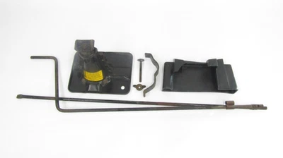 Chevy/GMC 81-91 1981-87 Suburban K5 JACK+MANIVELA+SOPORTE SOPORTE neumático de repuesto Foto 1 de 4