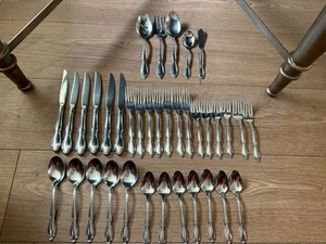36 Oneida Strathmore Deluxe glänzend EDELSTAHL Löffel Messer Gabeln Servieren - Bild 1 von 5