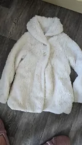 Patagonia CREAMY White Pelage Coat Button Faux Fur AGE 7-8 - Picture 1 of 3