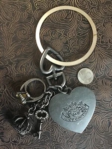 Old Vintage Juicy Couture Logo Heart Clip Rhinestones Bag Ring,Key Chain Charm - Picture 1 of 6