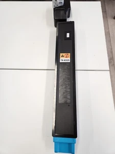 Toner ciano compatibile per stampanti e fotocopiatrici Kyocera TaskAlfa 2551ci TK8325 - Foto 1 di 5