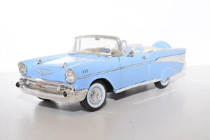 b121 1957 CHEVROLET BEL AIR CABRIO BABY BLUE 1:18 ROAD SIGNATURE VERY RARE - Picture 1 of 5