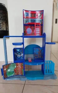 PJ Masks Hauptquatier inkl. Autos und Figuren. Nichtraucherhaushalt - Bild 1 von 5