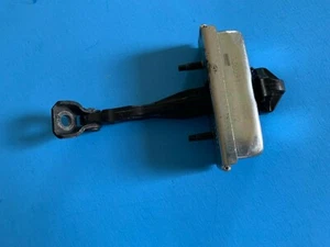 18-20 CHEVROLET TRAVERSE FRONT LEFT SIDE DOOR HINGE STRAP CHECK STOPPER OEM - Picture 1 of 6