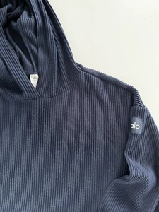 Alo Yoga Muse Hoodie Ribbed Cropped Sweatshirt Minimalist Lounge Athleisure S - Picture 1 of 8