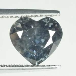 3.20 ct RARE DEEP BLUISH GREEN NATURAL SAPPHIRE HEART (U/H) See Vdo GB - Picture 1 of 2