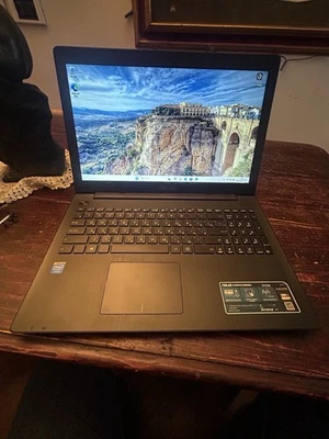Notebook Portatile Pc Asus X553M ssd 256 gb 8gb ram  win 11 - Immagine 1 di 4