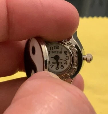 Reloj Anillo Yin Yang Foto 1 de 4
