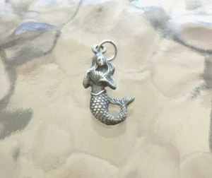 FANTASY SCHMUCK 6 SEINE & HERS und FREUNDE MEERJUNGFRAU ZINN CHARMS Alles Neu. - Bild 1 von 1