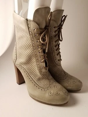 BELSTAFF Woman's Leather Stone White Ankle Wing Tip Boots Rear Zip Sz US 5.5 /36 Foto 1 de 4