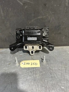 Audi 8V S3 / Volkswagen Golf Mk7 R Engine Transmission Mount 5Q0 199 555 T - Picture 1 of 2