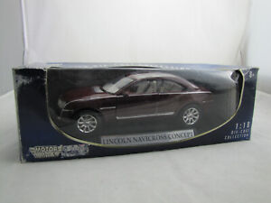 Motor Max die-cast Collection  Lincoln Navicross Concept - 1:18
