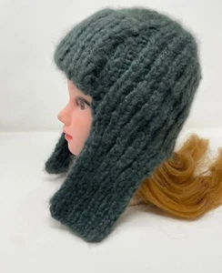 Damen Mütze mit Ohrenklappe weiche Beanie handgestrickt 100% Kaschmir grün warm Baskenmütze - Bild 1 von 8