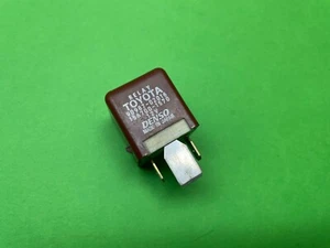 Rele Toyota RELAY 9098702016 90987-02016 1567001570 156700-1570 DENSO - Foto 1 di 2