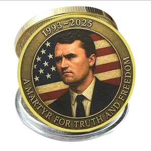 Charlie Kirk 1993-2025 Memorial Golden Coin Champion of Christ Truth Freedom USA - Bild 1 von 2