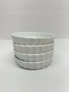 Sur La Table 4 runde individuelle Backformen weiß Keramik 4 1/2" - Bild 1 von 5