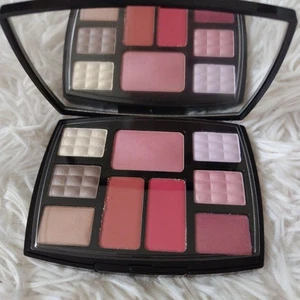 CHANEL TRAVEL MAKEUP PALETTE FLY HIGH Eyeshadow Cheek Lip Pressed Powder New - Picture 1 of 12
