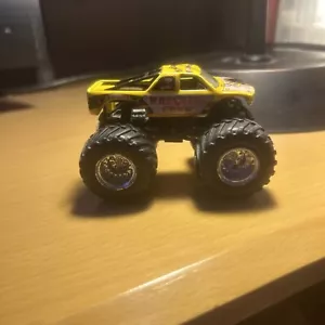 Hot Wheels Monster Jam Truck Wrecking Crew Monster Truck 1:64 Yellow - Picture 1 of 3