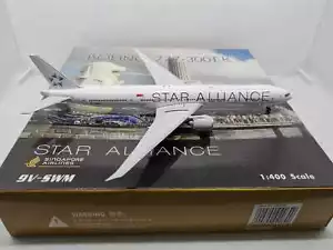 1:400 Phoenix SINGAPORE AIRLINES BOEING 777-300ER Passenger Plane Diecast Model - Picture 1 of 6