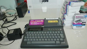 Brother P-Touch XL PT-8000 stampante etichette + 9x TX-1311 nero su nastri trasparenti - Foto 1 di 10