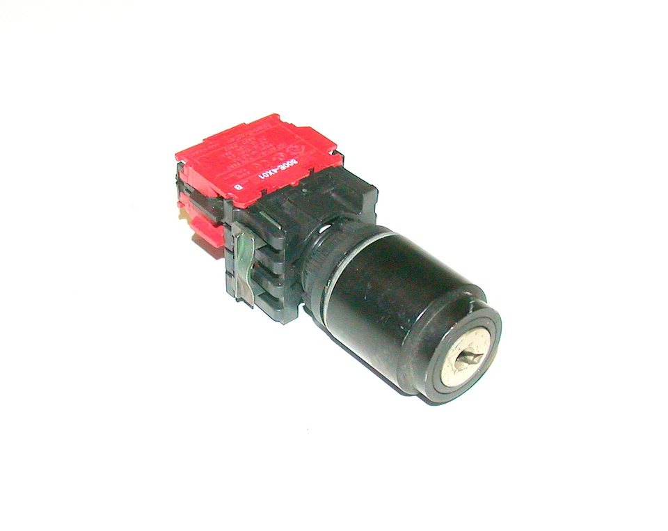 INTERRUPTOR LLAVE 2 POSICIONES ALLEN BRADLEY 800E-4X01 2 N.C. CONTACTOS 10 AMP (SIN LLAVE) Foto 1 de 1