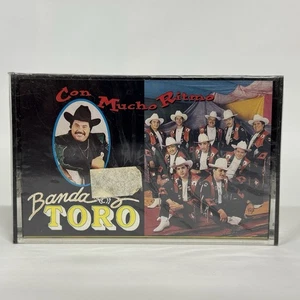 Banda Toro Cassette Con Mucho Ritmo 1996 Fonovisa El Gavilan Vida Prestada New - Picture 1 of 3