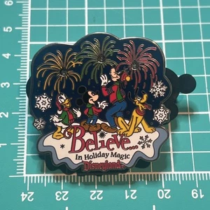 "Believe…In Holiday Magic" Disneyland Limited Edition Pin Mickey Pluto Disney - Bild 1 von 18