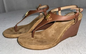 Ralph Lauren Jeannie Wedge Sandals Women’s Sz 7 Adjustable T-Strap Tan Gold Shoe - Picture 1 of 7