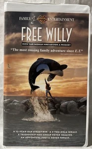 Free Willy (VHS, 1993, Clamshell) - Picture 1 of 9