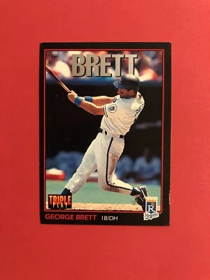 1993 LEAF BASEBALL CARD TRIPLE PLAY GEORGE BRETT #214 - Image 1 of 2