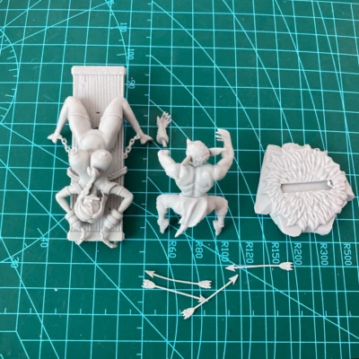 1/24 Resin Figure Imprison girl and Goblin nsfw Model Kit Unassembled Unpainted - Image 1 of 4