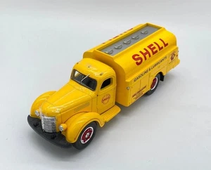 Shell Gas Tanker 1949 KB-8 First Gear Die Cast Model Truck (2001) - Picture 1 of 6
