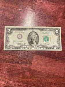 1976 $2 Two Dollar Bill US Note B26435449A - Picture 1 of 2