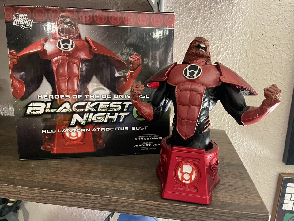 Busto nocturno más negro Atrocitus #735 de 3500 Foto 1 de 1