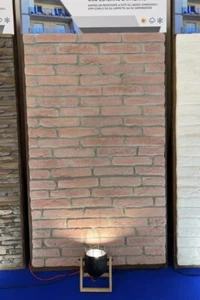 12 metri quadri di Rivestimento In Pietra Mattoncino uso esterno e interno - Foto 1 di 2