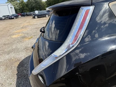 2011-2012年NISSAN LEAF尾灯组件 — 第 1/2 张图片