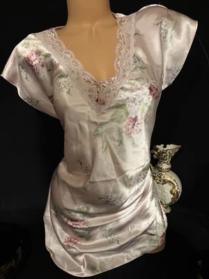 De Colección Satén Brillante Rosa Vestido de Noche Babydoll Camisón Vestido con Estampado de Flores Foto 1 de 4