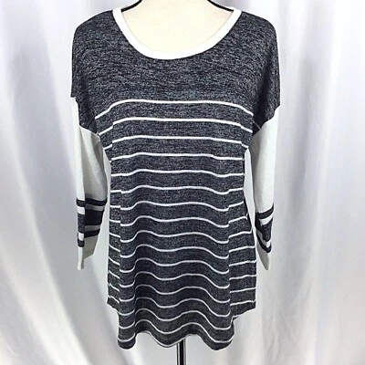 Suéter para mujer Maurices 24/7 talla mediana a rayas negro azul marino blanco Foto 1 de 4