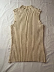 Top ajustado con forma de capas acanaladas Ofelia Roe cuello falso Classiccore Vineyard - Imagen 1 de 7