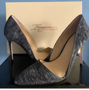 👠😎🩶 Bomba de tela plisada gris pizarra Vince Camuto Imagine Ossie talla 6 nueva en caja - Imagen 1 de 4