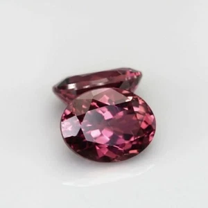 2.29 carats - Pair Purplish Pink Lustrous Natural Tourmaline 7x6 mm 25033702 - Picture 1 of 8