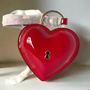 Kate Spade Key To My Heart Wristlet Red Patent Leather Bag Airpods Card Holder - Picture 1 of 6