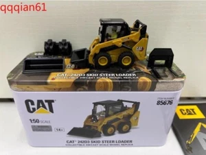 DM85676 1:50 CAT 242D3 DieCast Masters Compact Track Loader DieCast Vehicle  New - Picture 1 of 6