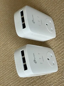 Pair TP-Link AV1300 Gigabit powerline adaptors - Photo 1/3