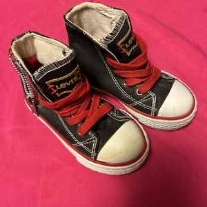 Levi’s High Top black canvas Sneakers/Kids size 6 - Picture 1 of 6