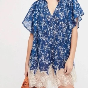 Free People Marigold tunica abito blusa con pizzo bianco taglia med balza floreale - Foto 1 di 4